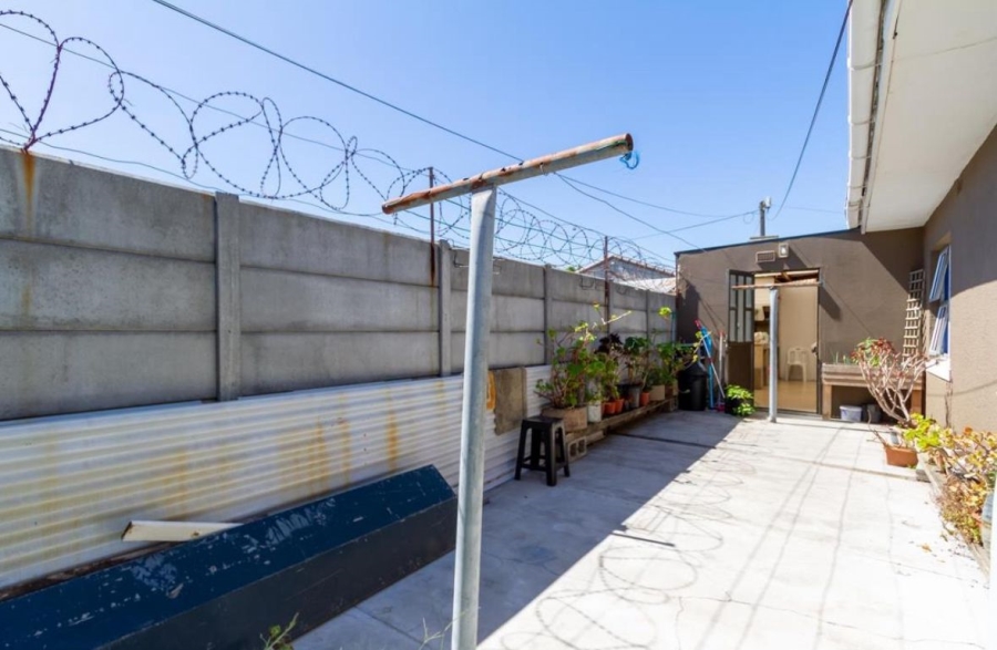 4 Bedroom Property for Sale in Belgravia Western Cape